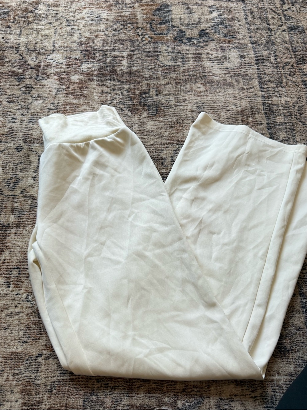 NWOT Weworewhat white yoga pants size M